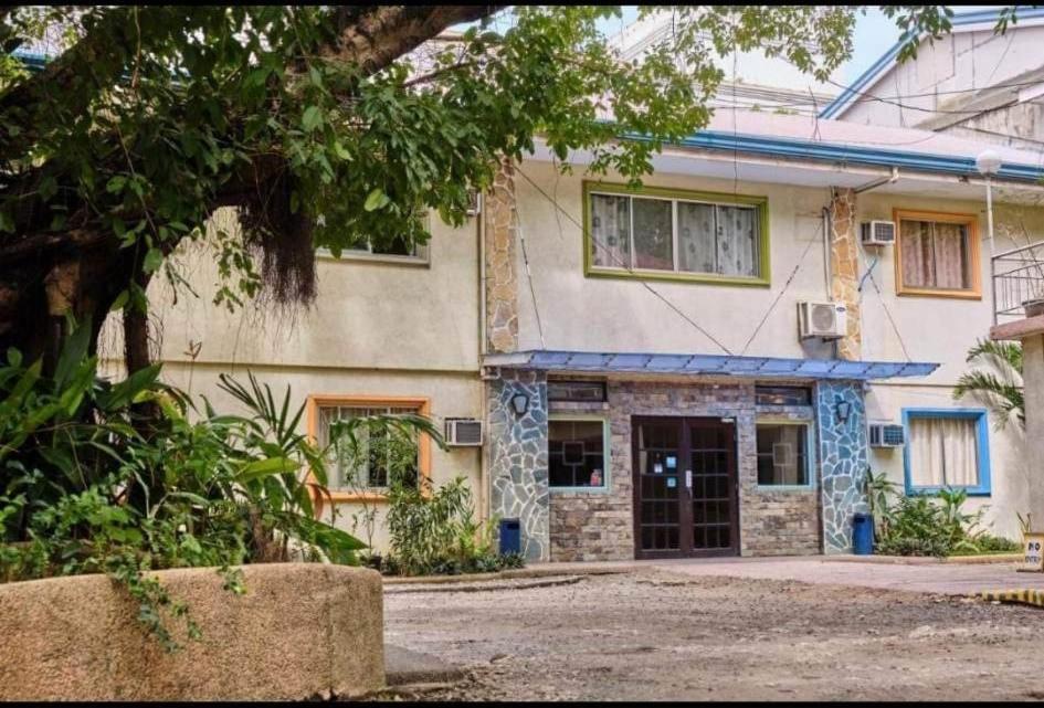 Mactan Airport Hilltop Hotel มักตัน ภายนอก รูปภาพ